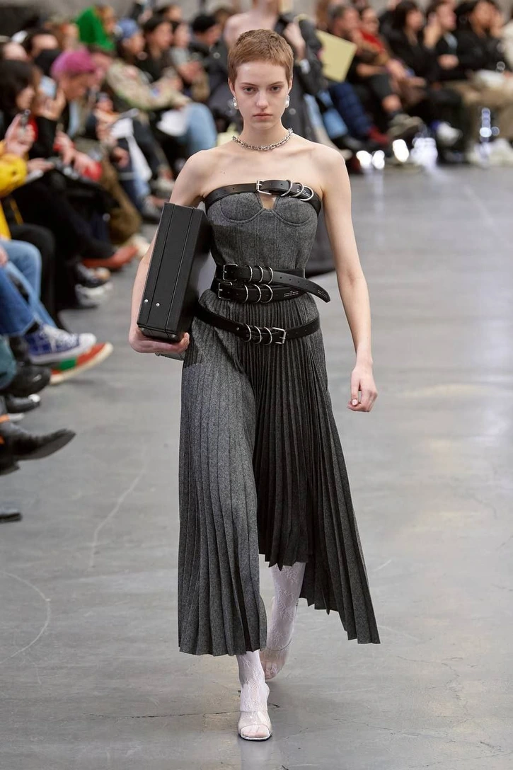 Read more about the article Paris Fashion Week: The devil is in the details