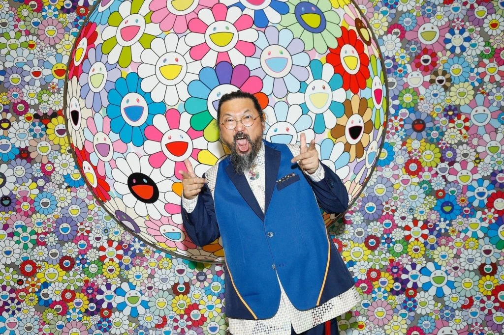 Read more about the article ART TOYS: TAKASHI MURAKAMI AND THE SECRETS OF SMILING FLOWERS