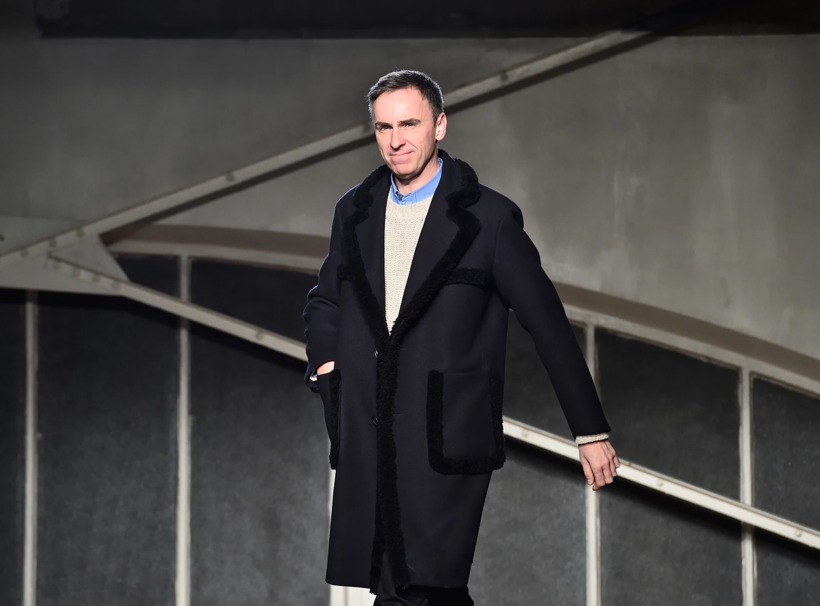 Read more about the article Raf Simons to close his label