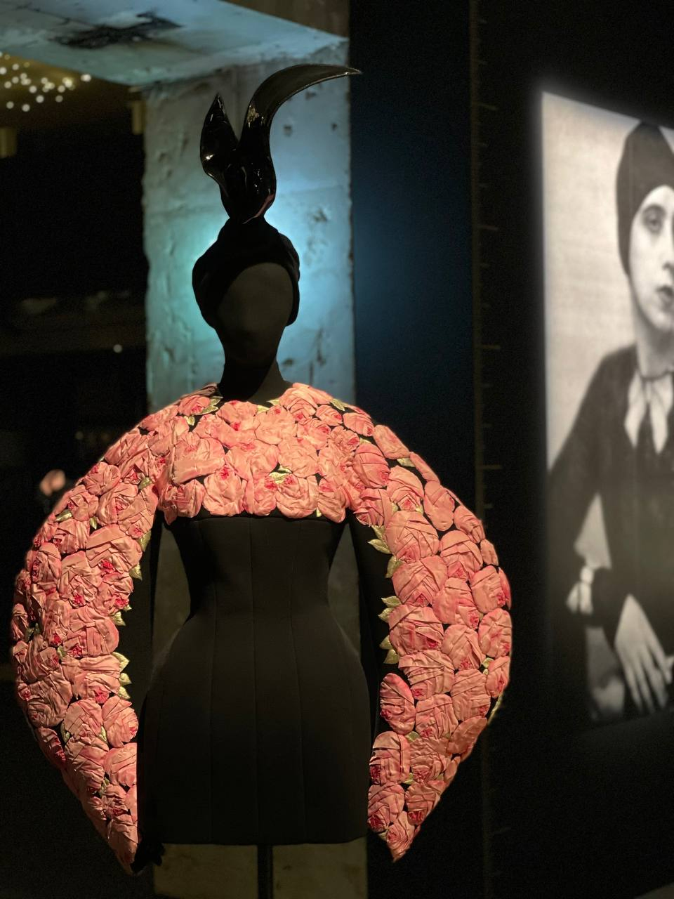 Read more about the article Shorking! The surreal worlds of Elsa Schiaparelli