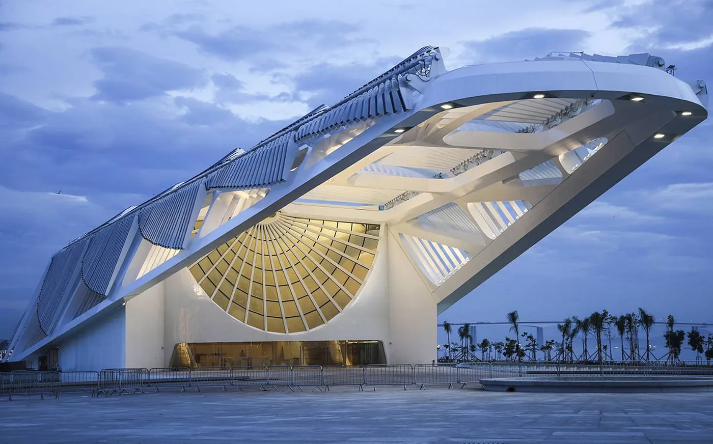 modern architects santiago calatrava musuem of tomorrow