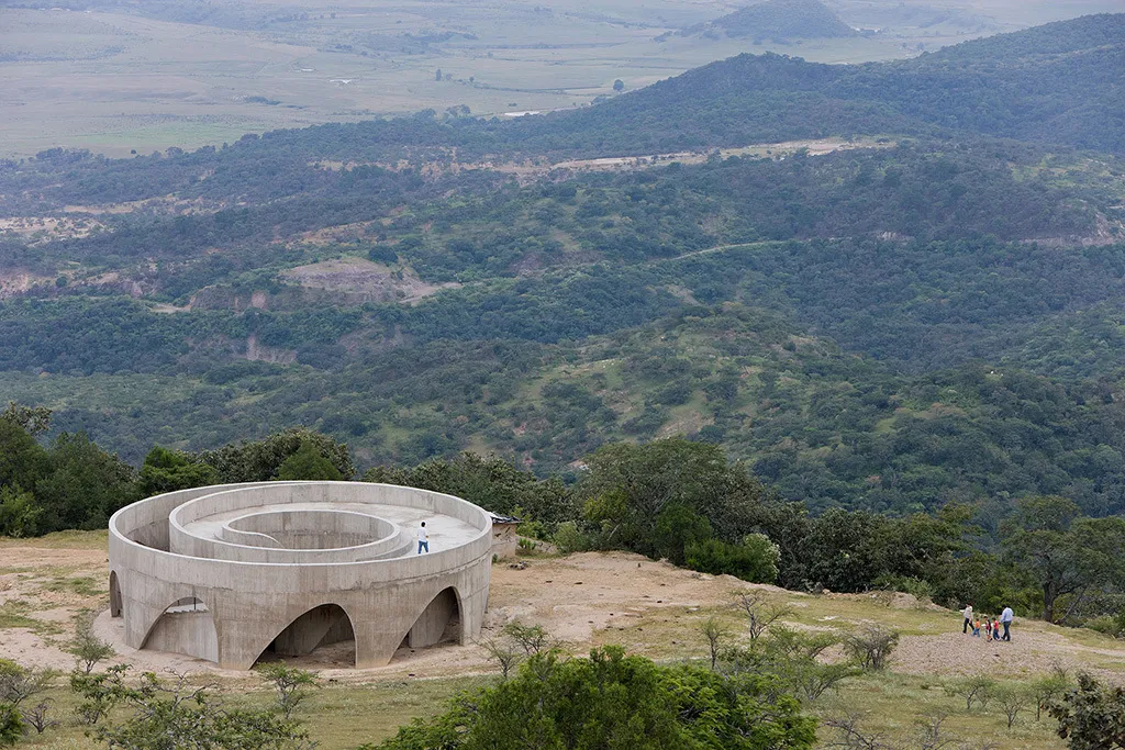 Pilgrimage Route tatiana bilbao architecture