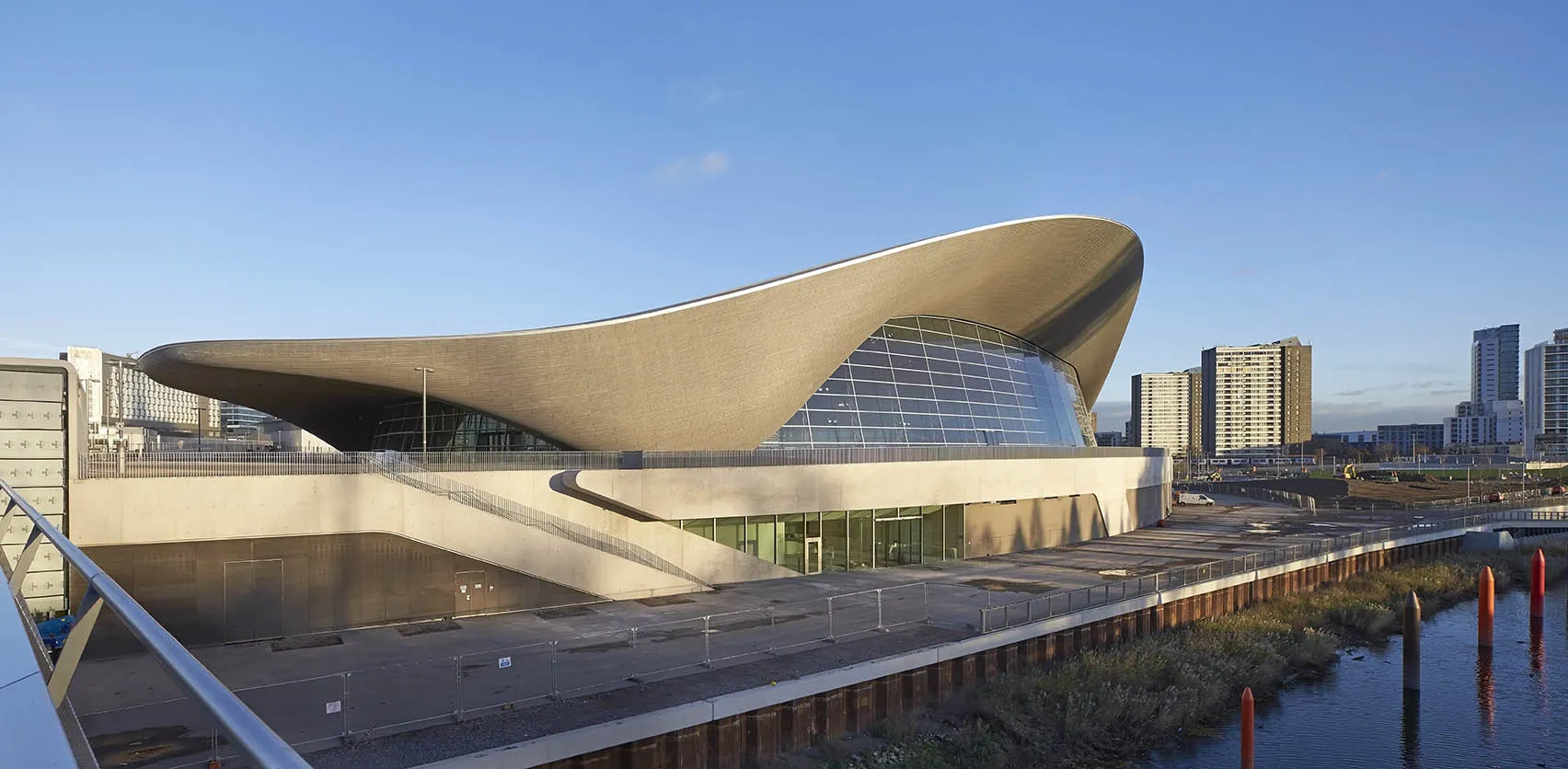 the london aquatics centre famous female architects