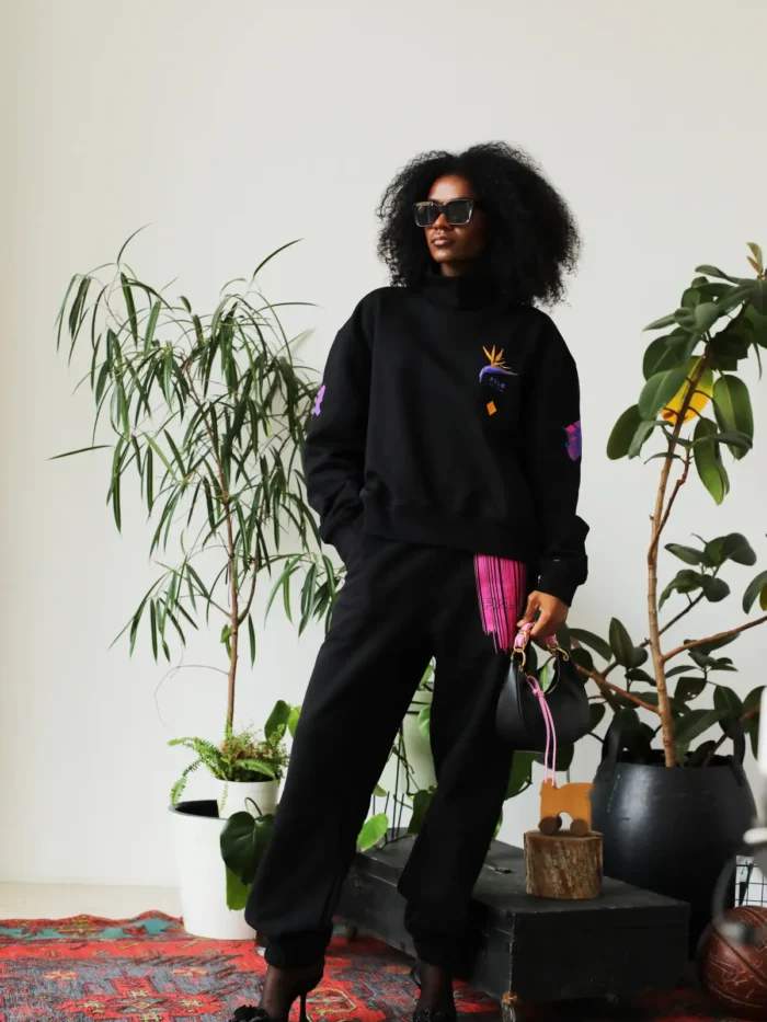 BLACK FLEECE PULLOVER - Image 8