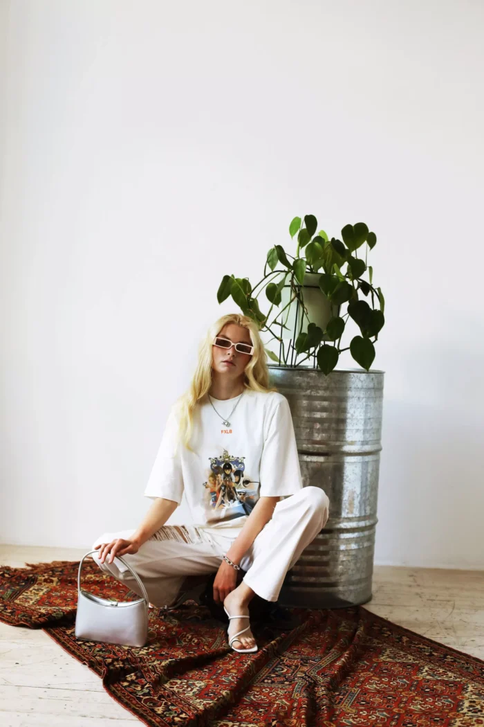 ECRU T-SHIRT "LOVE WINS" - Image 7