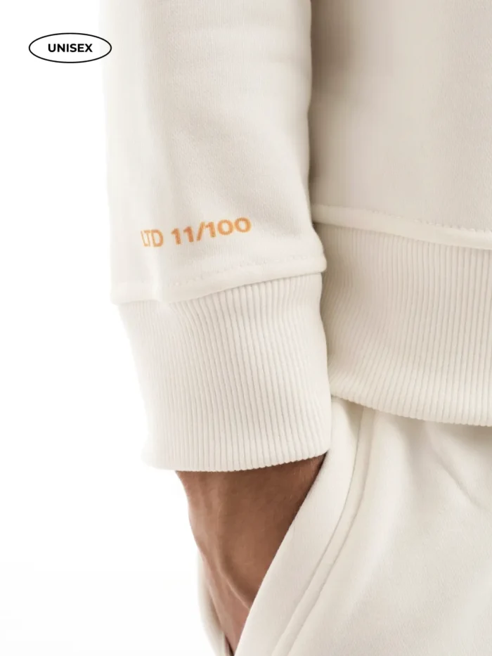WHITE FLEECE PULLOVER - Image 12