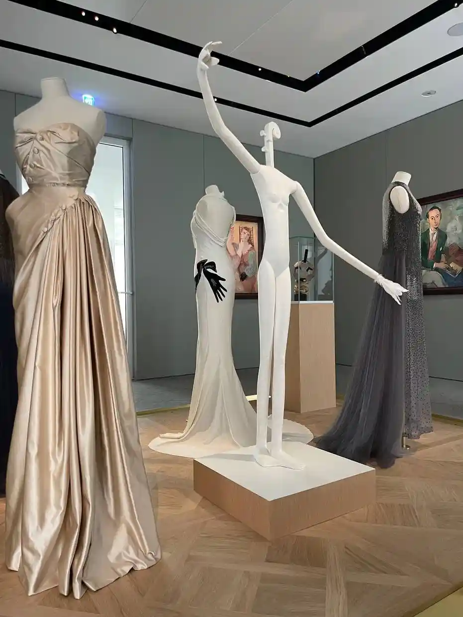 upload-89fdf221-4fad-4a36-b3f1-40111a41f528 (1)