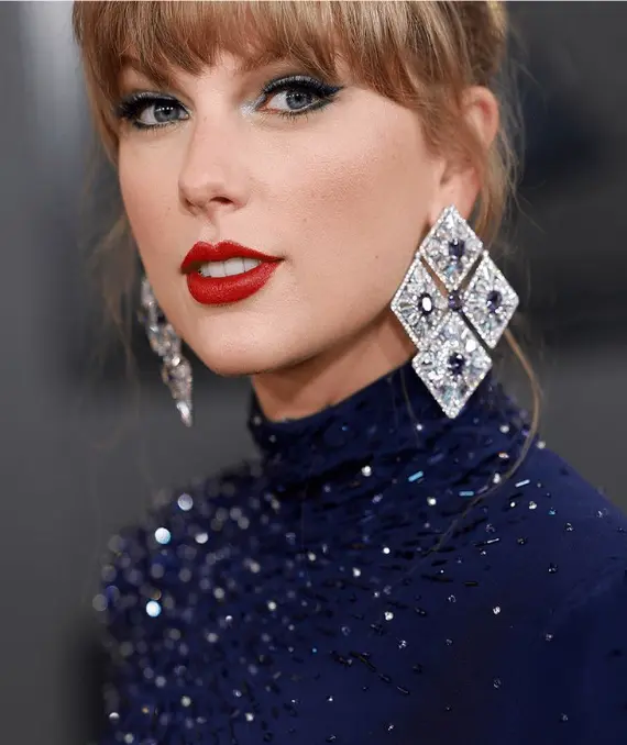 Taylor Swift Hairstyles