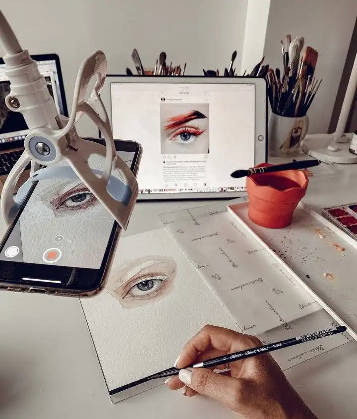 Digital Art vs Traditional Art: Key Differences