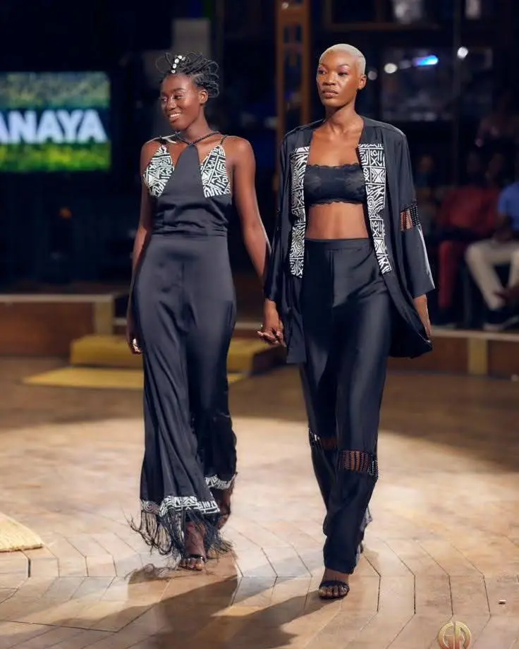 90s-Black-Fashion-1