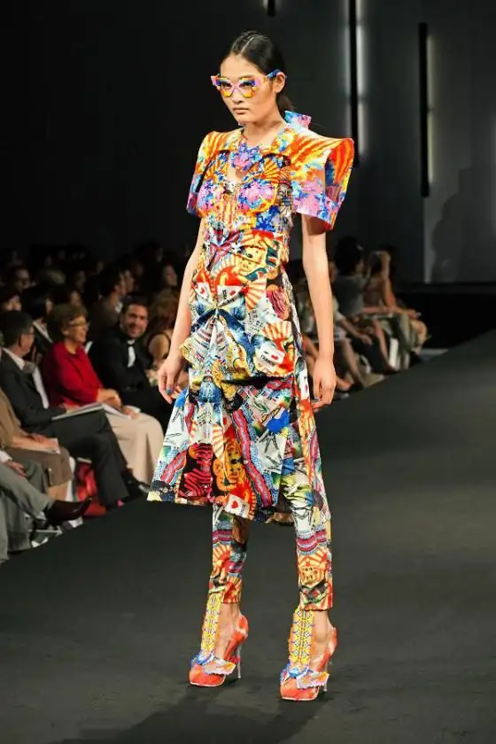 A girl representing modern chinese avant-garde fashion style