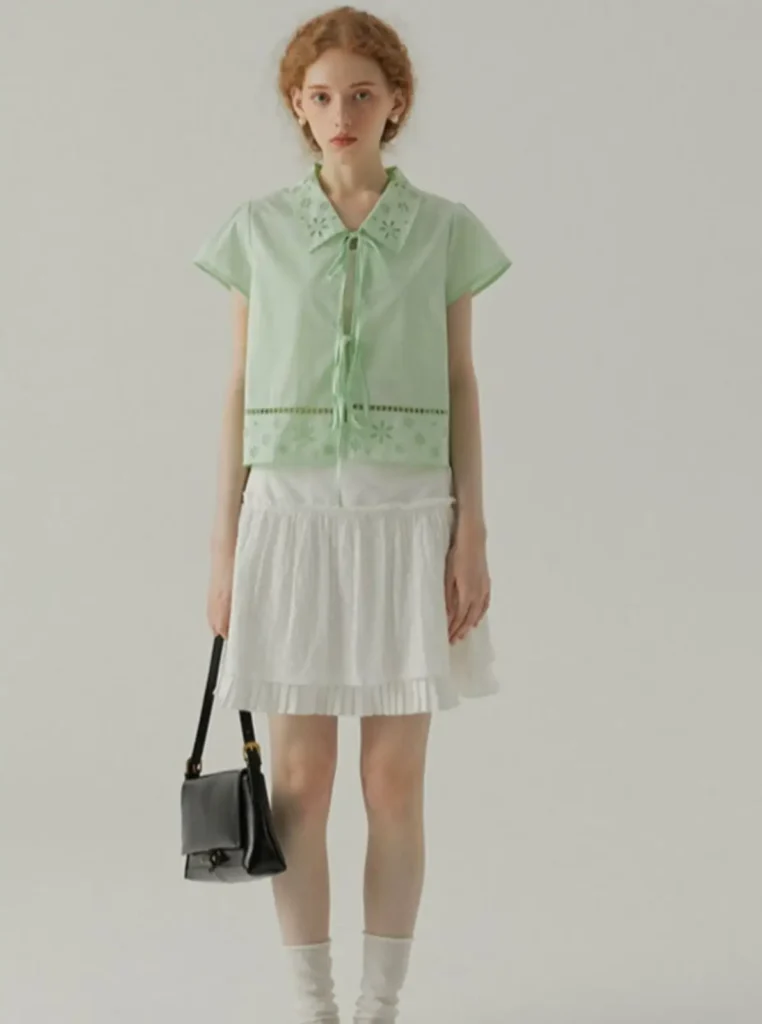 A girl in Mint Mambo (薄荷曼波) Douyin Style