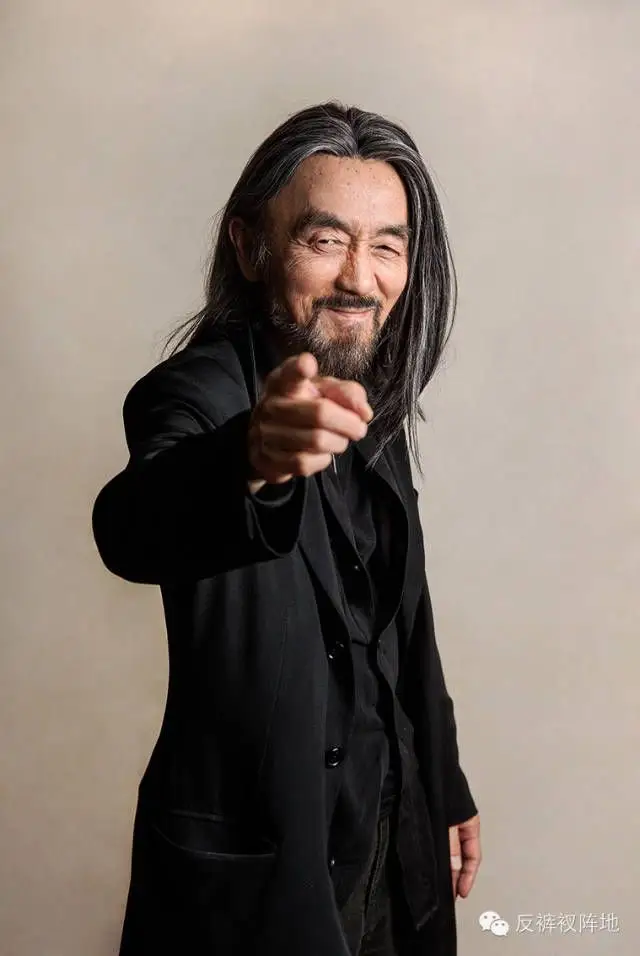 designer Yohji Yamamoto