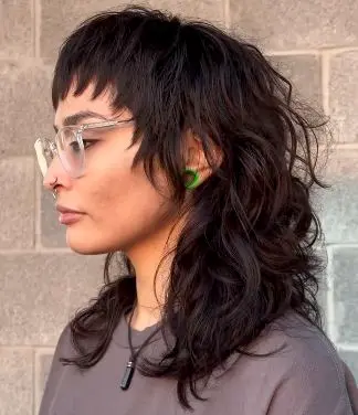 a picture of a mullet haircut for females