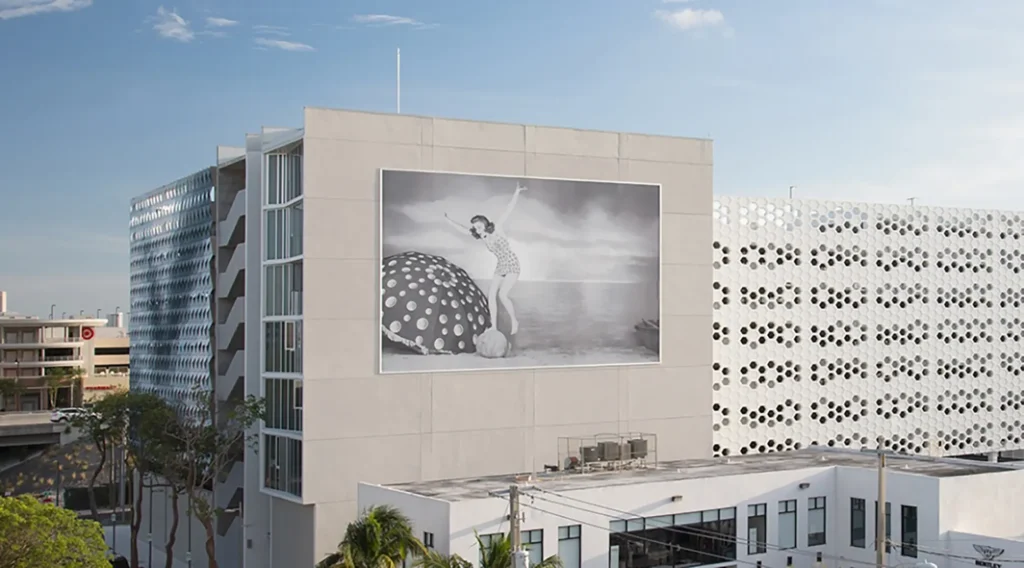 454_john-baldessari-fun-part