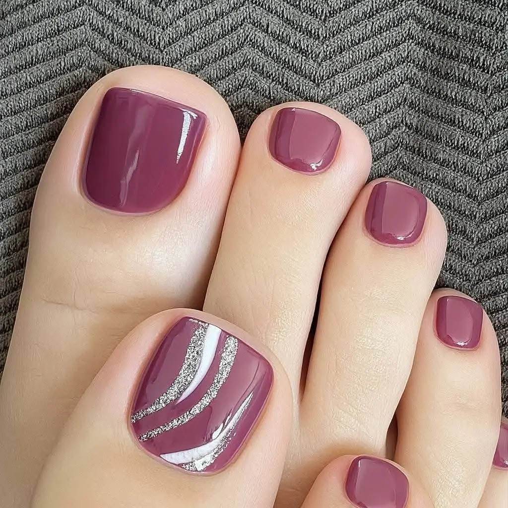 Mauve pedicure color