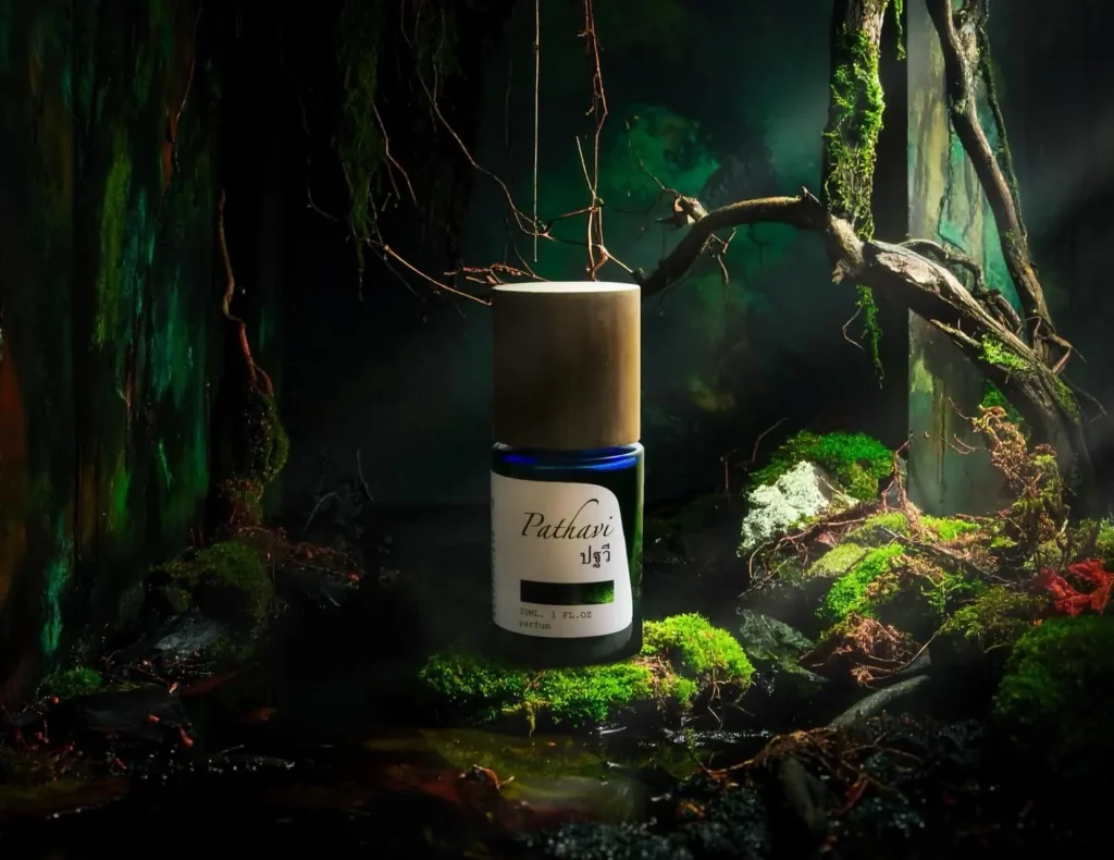 Prin Lomros perfume