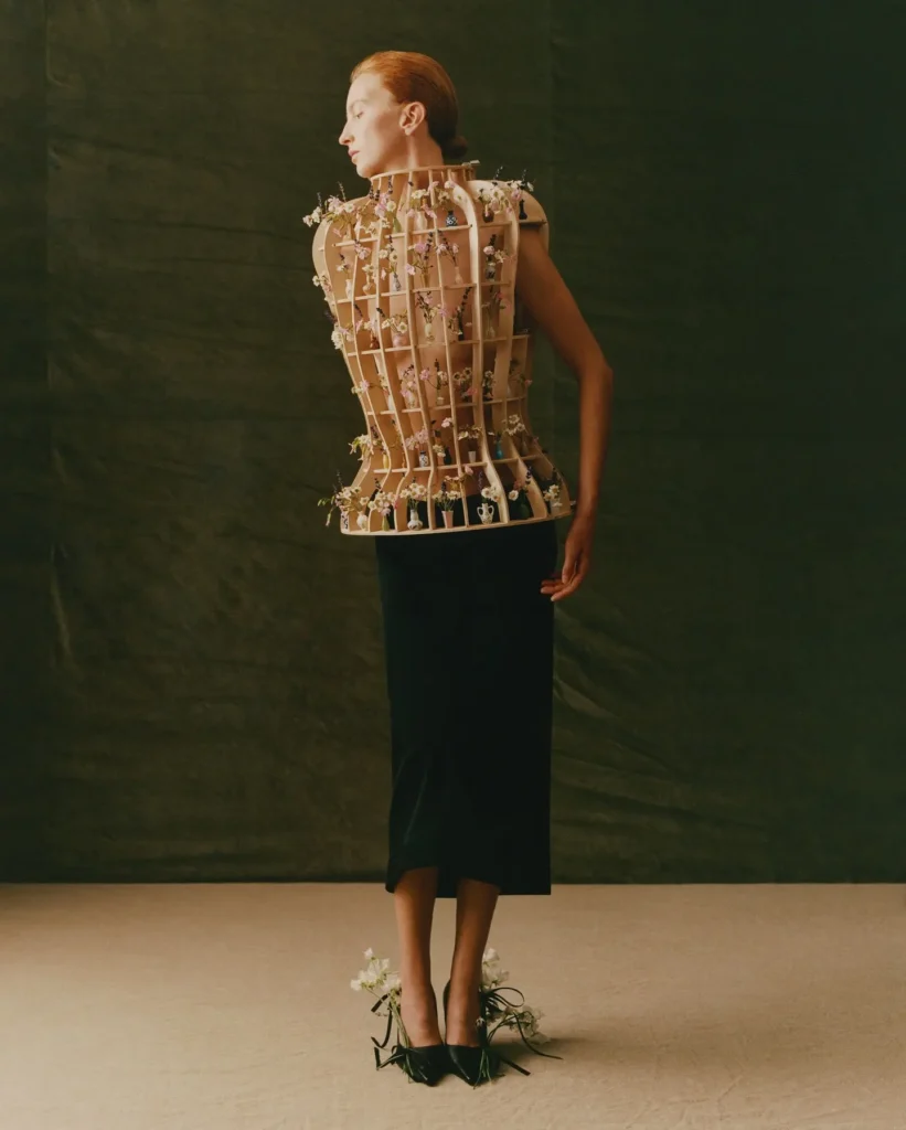 a female model in Daniel Del Valle "the narcisst collection look