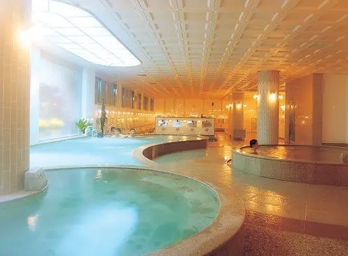 bathing area tubs with water