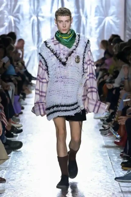 upload-70463ec6-ccc7-4b5a-8731-e48f94b19868 (1)